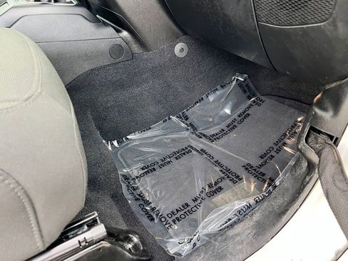 Used 2023 Jeep Gladiator Overland image 27