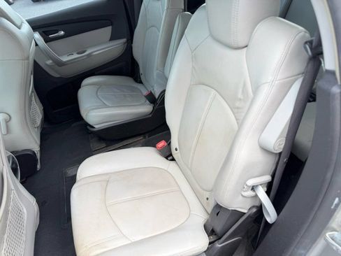 Used 2007 GMC Acadia SLT w/ Convenience Package AWD/4WD image 16