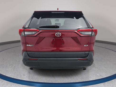 Used 2023 Toyota RAV4 XLE w/ Convenience Package image 6