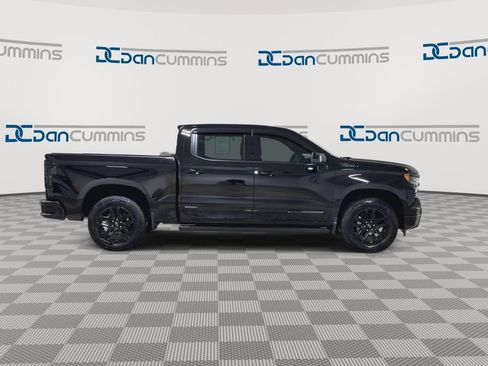 Used 2025 Chevrolet Silverado 1500 High Country w/ Midnight Edition AWD/4WD image 2