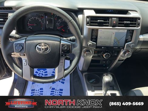 Used 2022 Toyota 4Runner SR5 Premium w/ Moonroof Package AWD/4WD image 7