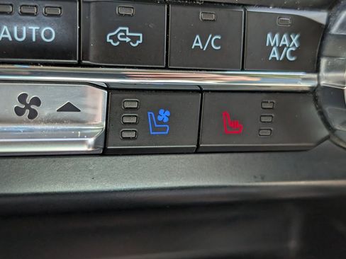 Used 2023 Ford F350 Lariat w/ Lariat Ultimate Package image 34