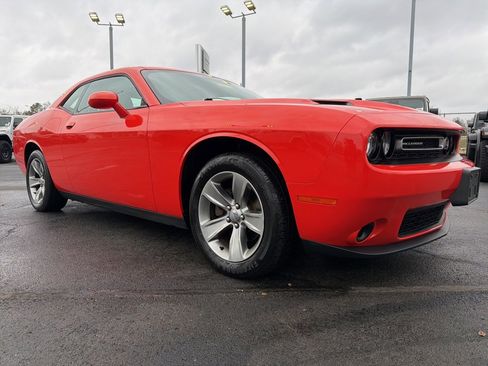 Used 2019 Dodge Challenger SXT image 50