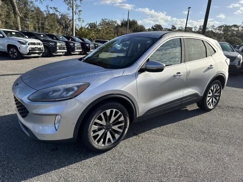 Used 2020 Ford Escape Titanium image 5