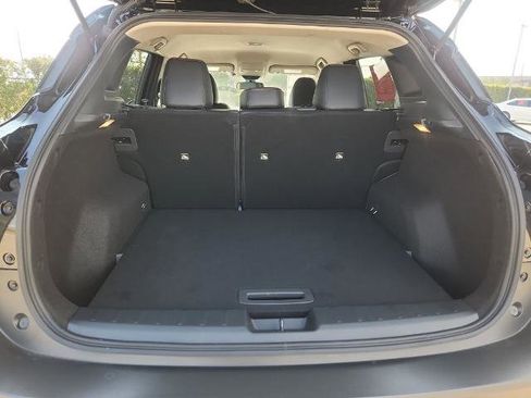 Certified 2025 Nissan Kicks SR image 13