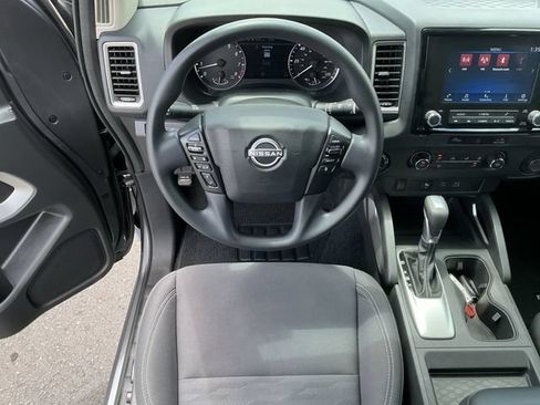 Used 2024 Nissan Frontier SV w/ Technology Package AWD/4WD image 13