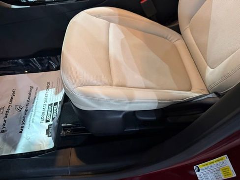 Used 2025 Buick Encore GX Sport Touring image 24