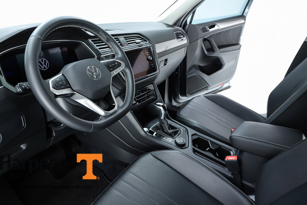 Used 2022 Volkswagen Tiguan SE AWD/4WD image 58