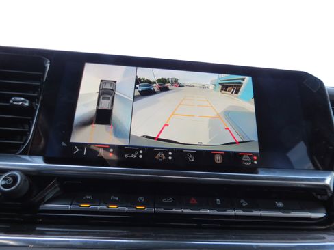 Used 2025 Chevrolet Silverado 1500 LTZ w/ Technology Package AWD/4WD image 29