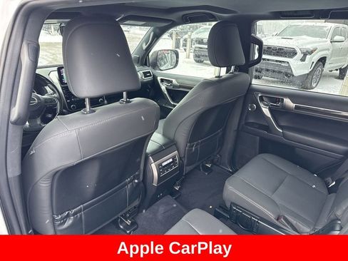Used 2023 Lexus GX 460 Premium image 16