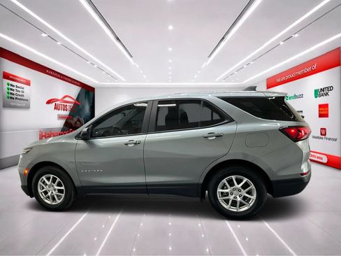 Used 2023 Chevrolet Equinox LS FWD image 4