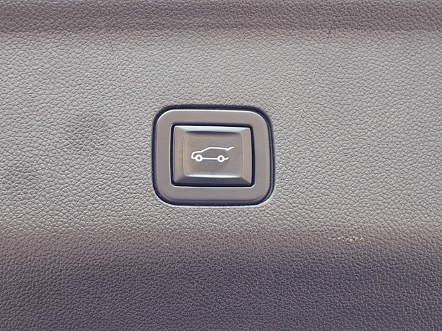 Used 2022 Chevrolet Suburban Premier AWD/4WD image 25