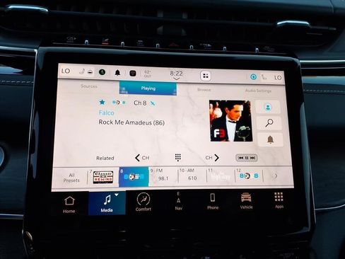 Used 2024 Jeep Grand Cherokee Overland w/ Trailer Tow Package image 26