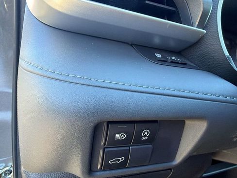Used 2023 Toyota Highlander XLE image 35