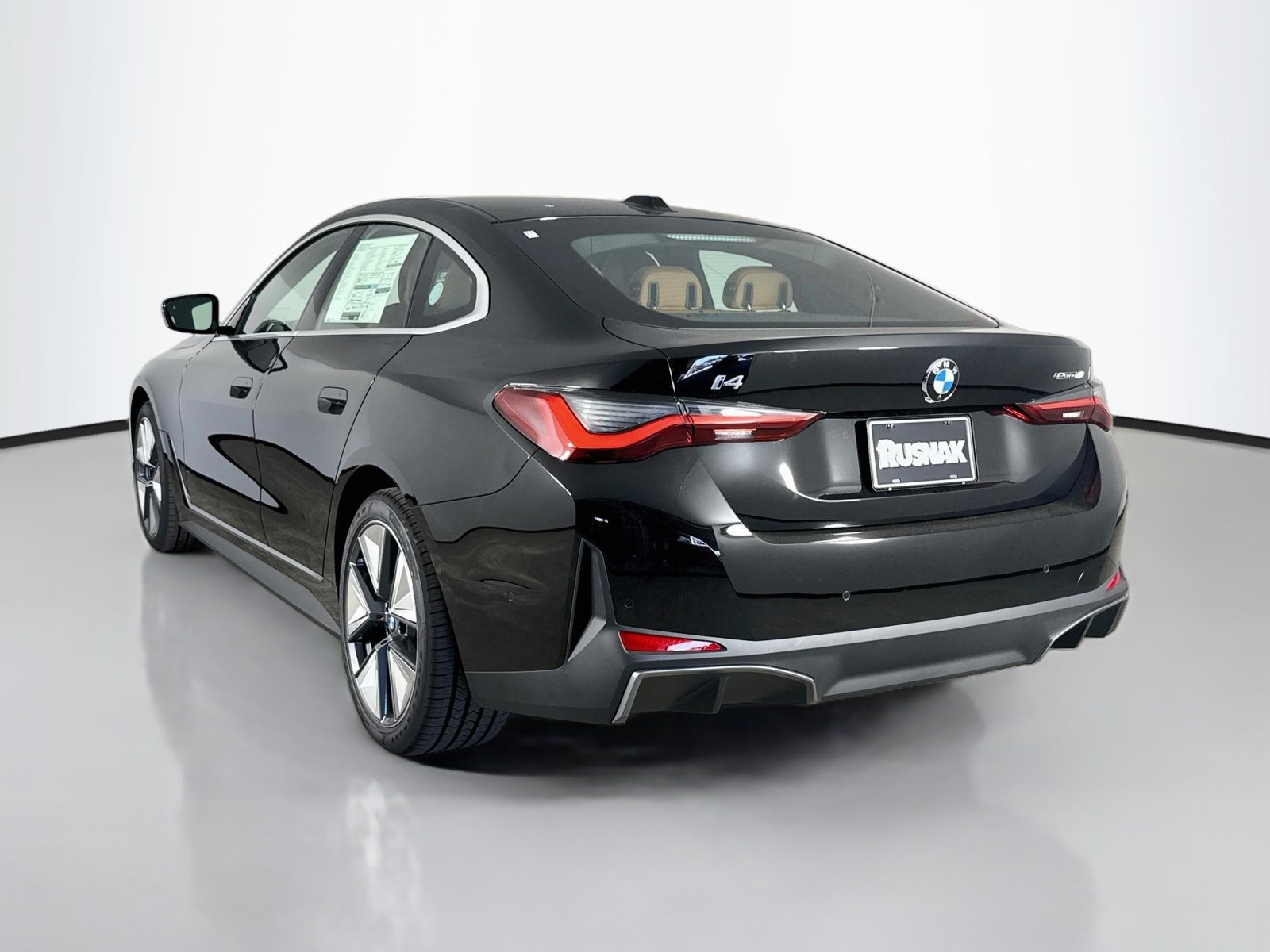 New 2026 BMW i4 eDrive40 w/ Parking Assistance Package RWD image 5