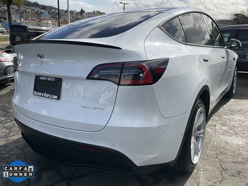 Used 2021 Tesla Model Y Long Range image 82