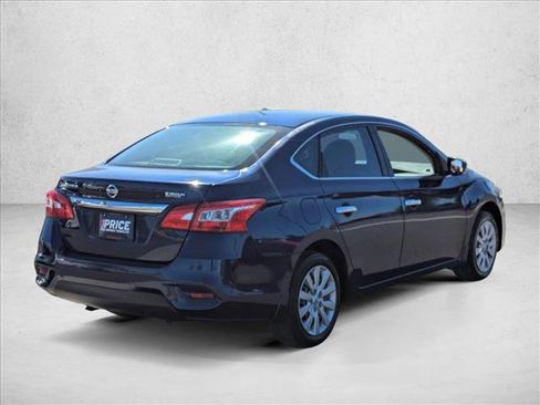 Used 2017 Nissan Sentra S image 5