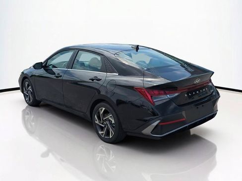 New 2026 Hyundai Elantra Limited FWD image 7