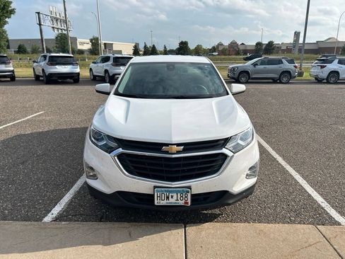 Used 2021 Chevrolet Equinox LT FWD image 2