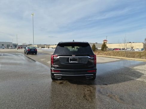 Used 2022 Cadillac XT6 Premium Luxury image 6