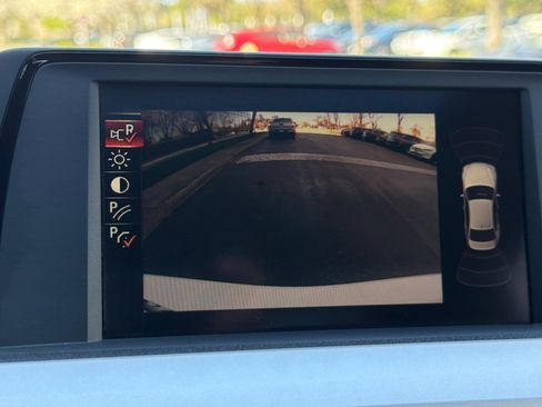 Used 2015 BMW 320i Sedan image 24