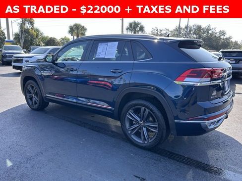 Used 2020 Volkswagen Atlas Cross Sport SE w/ Panoramic Sunroof Package image 4
