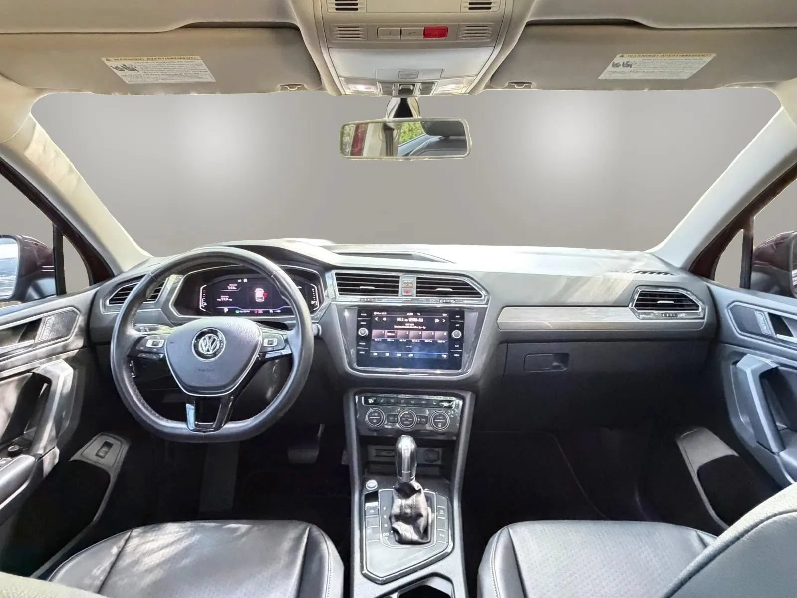 Used 2019 Volkswagen Tiguan SEL FWD image 16