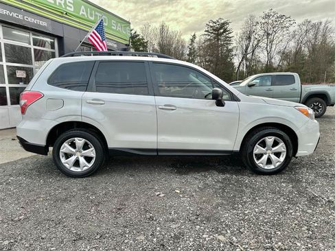 Used 2015 Subaru Forester 2.5i w/ Alloy Wheel Package AWD/4WD image 5