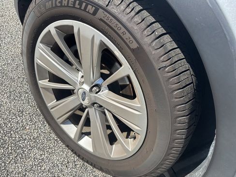 Used 2019 Ford Explorer Limited w/ Class III Trailer Tow Package image 3