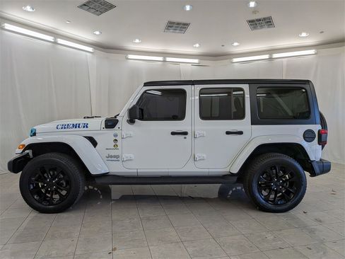 Used 2022 Jeep Wrangler Unlimited Sahara w/ Cold Weather Group image 5