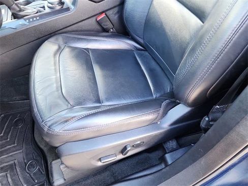 Used 2016 Ford Explorer XLT w/ Equipment Group 202A image 15