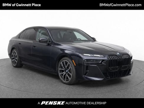 Used 2023 BMW 740i w/ Parking Assistance Package RWD image 1