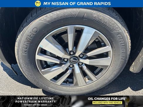 New 2026 Nissan Pathfinder SL AWD/4WD image 10