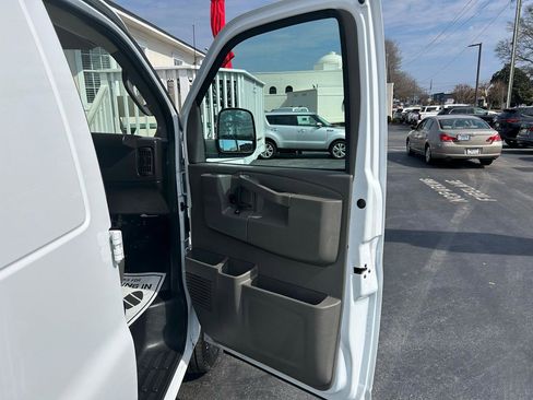 Used 2022 Chevrolet Express 2500 w/ Driver Convenience Package image 24