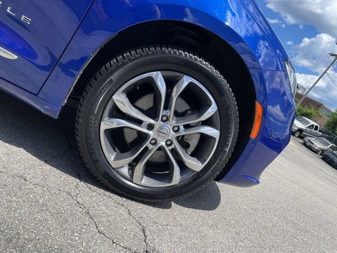Used 2021 Chrysler Pacifica Pinnacle AWD/4WD image 11