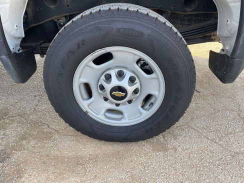 Used 2024 Chevrolet Silverado 2500 W/T w/ WT/CX Safety Package image 33