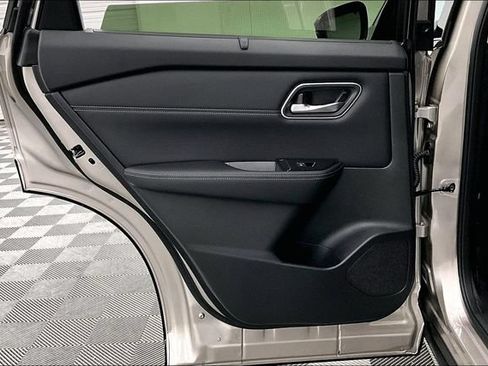 New 2026 Nissan Rogue Platinum AWD/4WD image 34