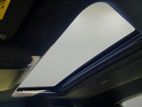 Used 2025 MAZDA MAZDA3 s image 23