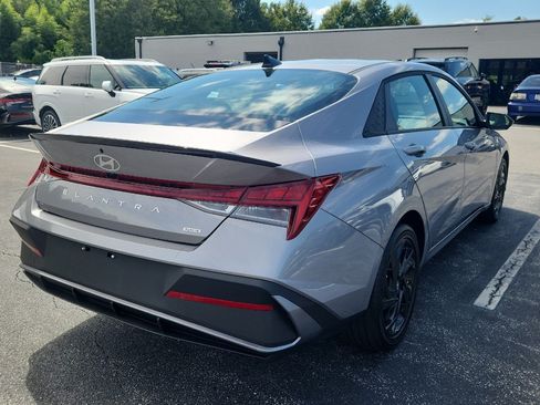 New 2026 Hyundai Elantra SEL FWD image 7