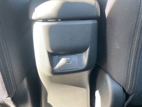 New 2025 Nissan Versa SR w/ Trunk Package image 22