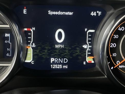 Used 2022 Jeep Wrangler Unlimited Sport image 17