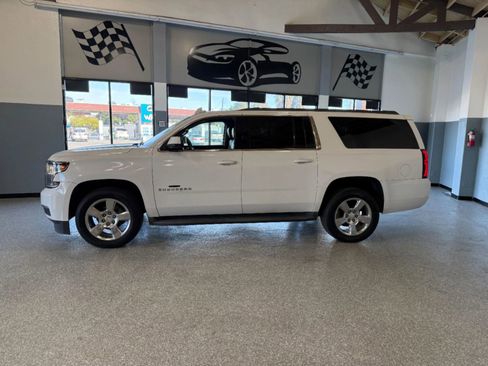 Used 2015 Chevrolet Suburban LS image 4