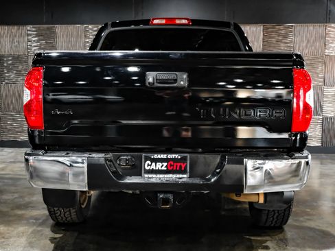 Used 2019 Toyota Tundra SR5 w/ SR5 Upgrade Package AWD/4WD image 14
