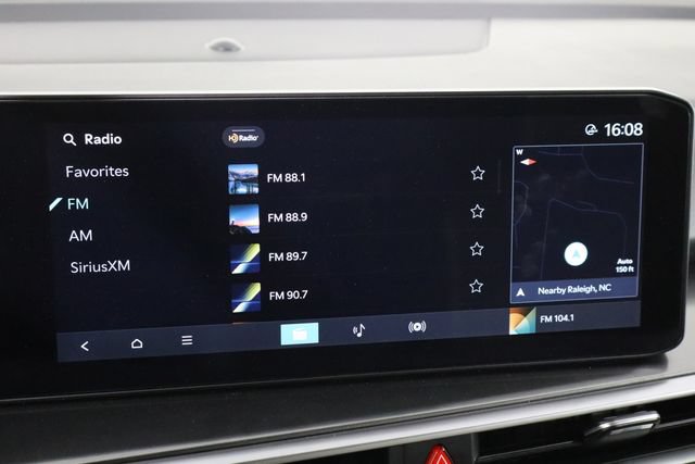 Used 2025 Kia Sorento EX FWD image 30