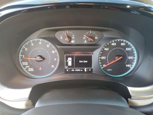 Used 2022 Chevrolet Traverse LS image 30