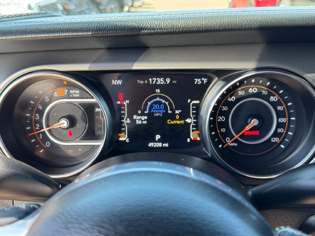 Used 2023 Jeep Wrangler Unlimited Sahara w/ Cold Weather Group AWD/4WD image 15