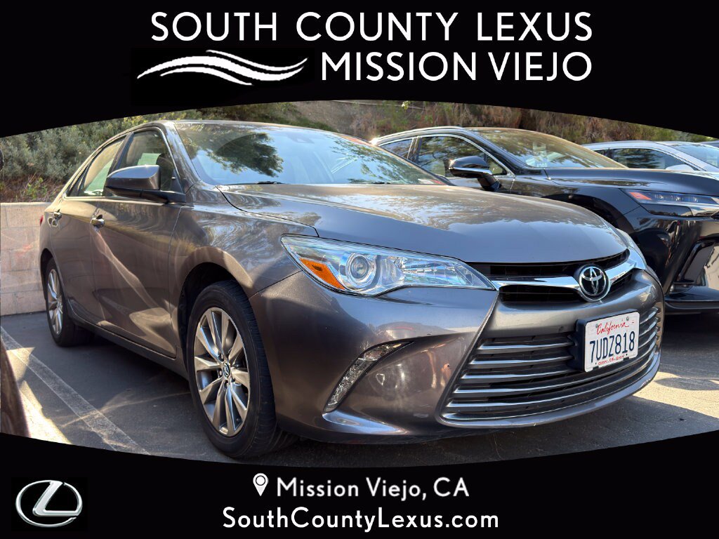 Used 2017 Toyota Camry XLE w/ Moonroof Package FWD image 1