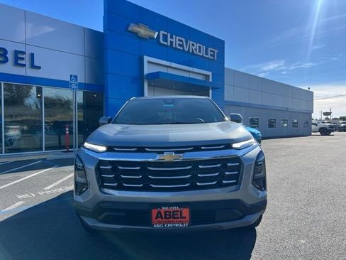 Used 2025 Chevrolet Equinox LT AWD/4WD image 2