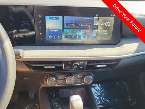 Used 2025 Nissan Kicks SV FWD image 15