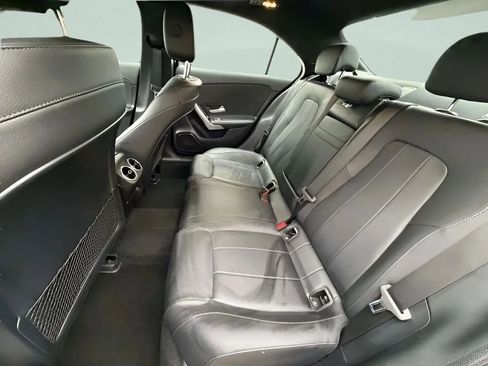 Used 2020 Mercedes-Benz A 220 4MATIC image 32